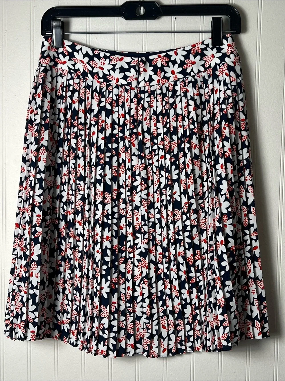J. Crew Navy Red Floral Pleated Skirt Size 4